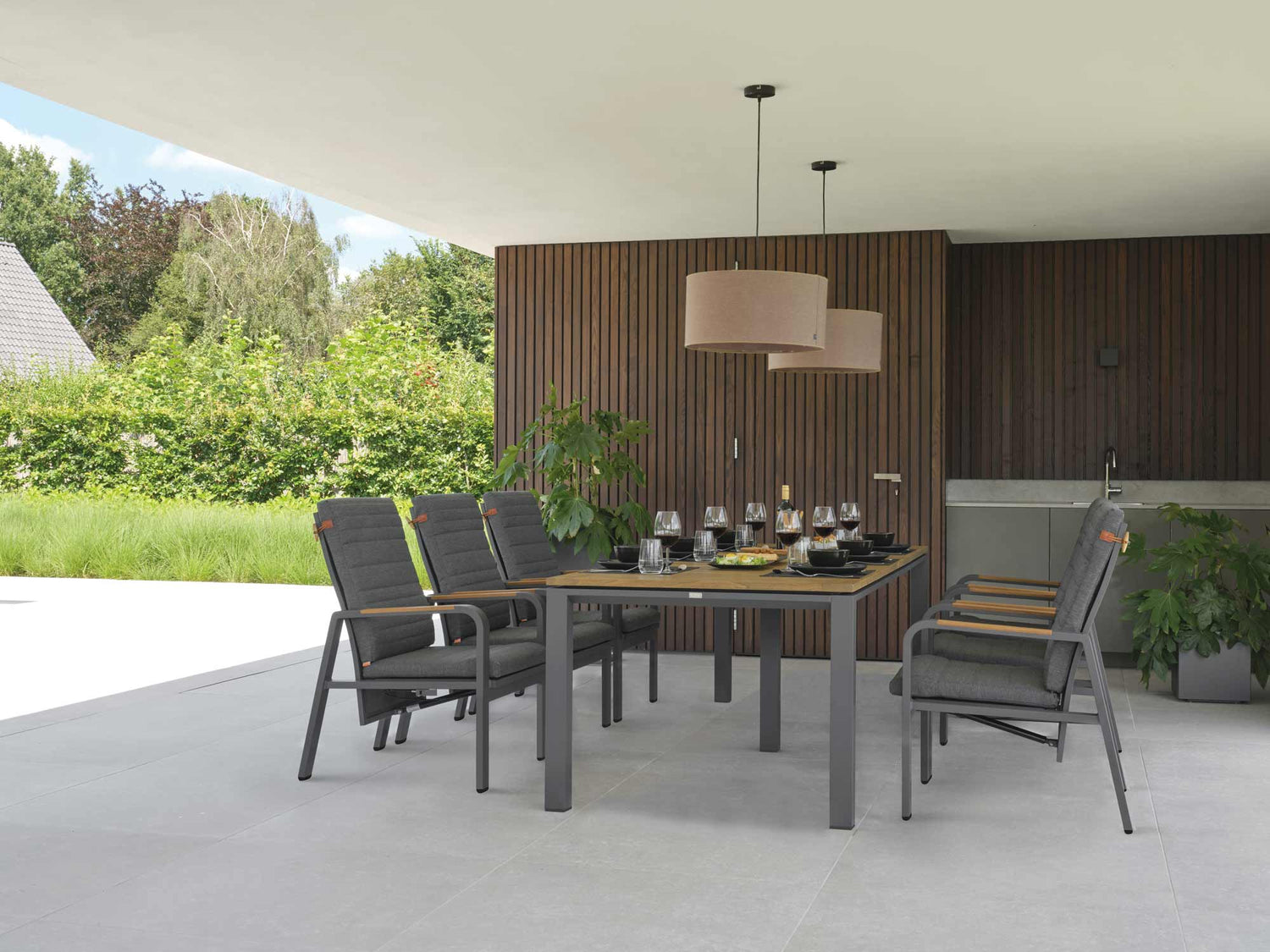 montana-six-seater-dining-set-11.jpg