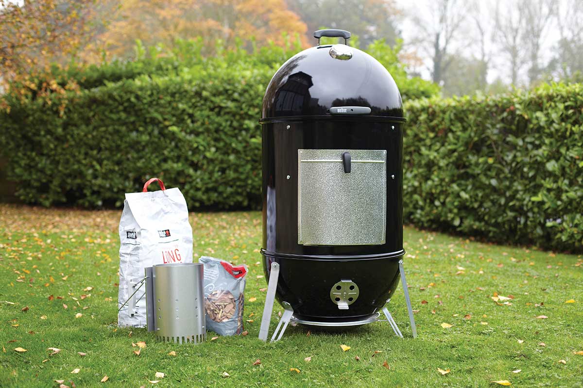 smokeymountaincooker_57cm_lifestyle.jpg