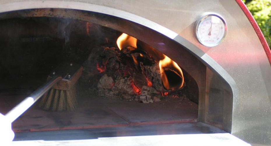 How To Clean The Oven Floor of An Alfa Wood Fired Oven