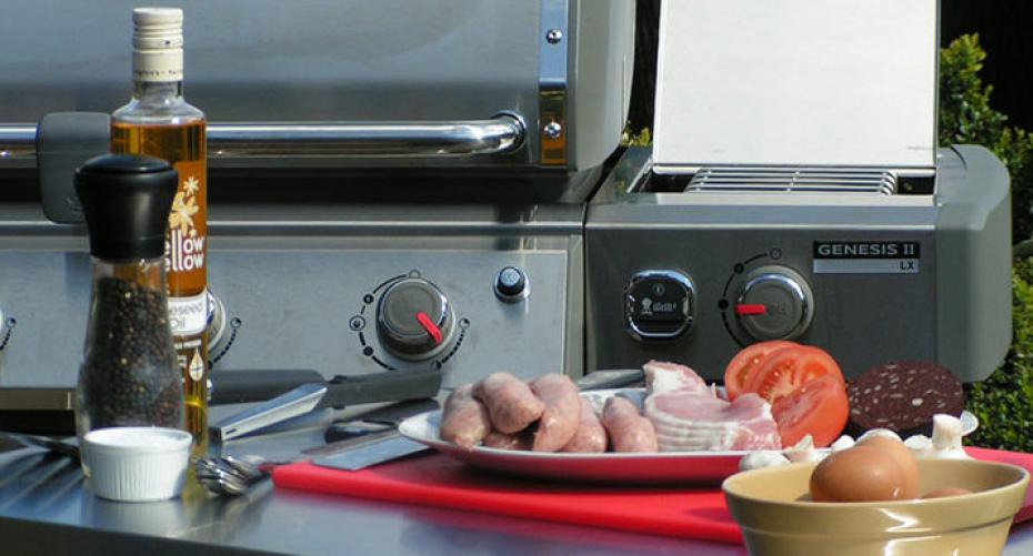 How To Cook A Full English Breakfast On The Weber Genesis II LX