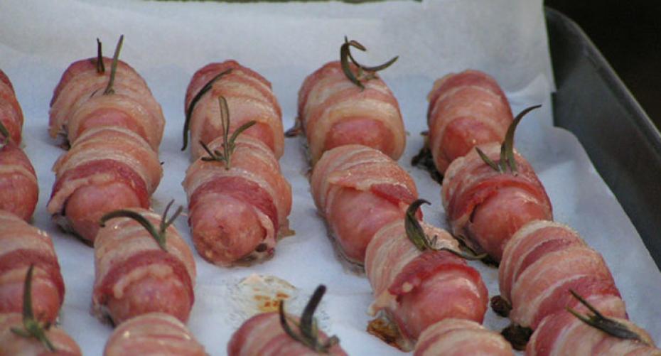 How To Cook Pigs In Blankets On The Traeger Pro 22 Wood Pellet Grill