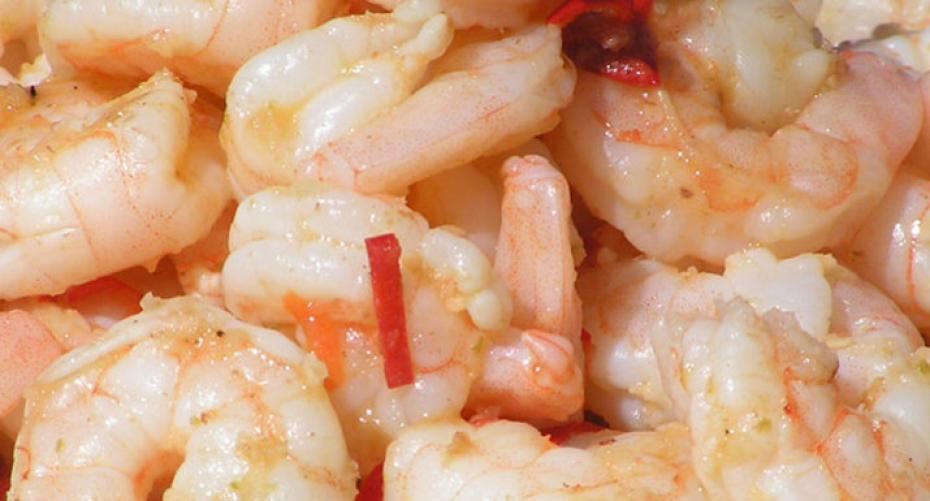How To Cook King Prawns With Chilli, Garlic And Lime In The Weber GBS Wok
