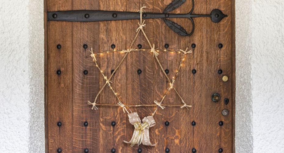 How To Make A Lighted, Hanging Twig Star For Christmas