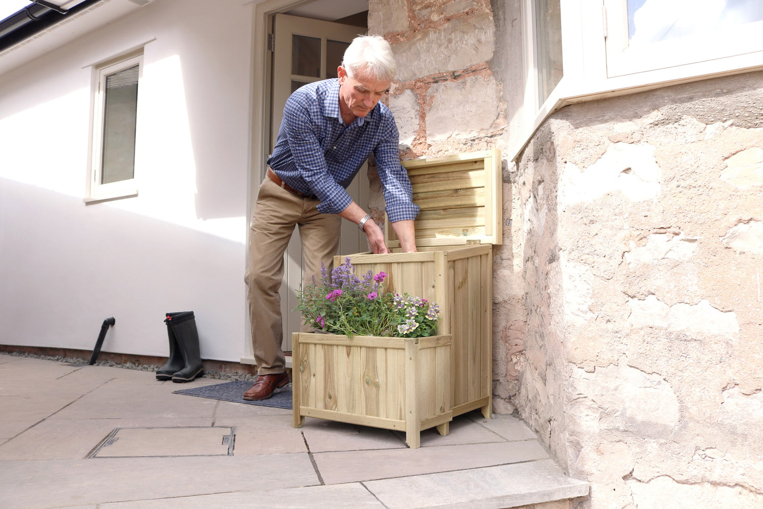 Parcel Store with Planter 3.jpg
